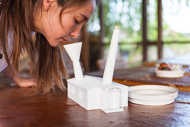 L’Esprit Micro - microfluidic enhanced body experience, 2017 Maya Minder & Kristin Weissenberger
